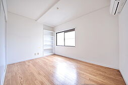 ファミーラシオン 202 2階2DKのリビング/ダイニング