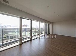 ＴＨＥ　ＣＯＵＲＴ　神宮外苑