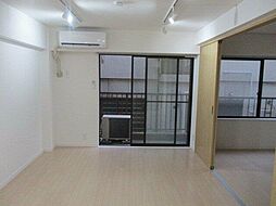 秀マンション 1階1LDKのリビング/ダイニング