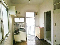 ヤシマハイツ 201 2階ワンルームのリビング/ダイニング