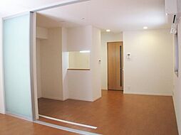 シャーメゾン弥生 1階1LDKのリビング/ダイニング