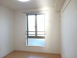 プルメリアB 2階1LDKのリビング/ダイニング