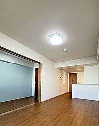 JR福知山線 猪名寺駅 徒歩3分の賃貸マンション 3階1SLDKのリビング/ダイニング