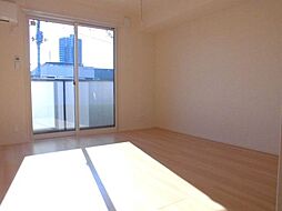 カーネリアン 2階1Kのリビング/ダイニング