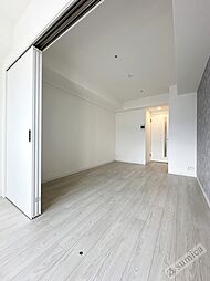 近鉄けいはんな線 荒本駅 徒歩2分の賃貸マンション 8階2Kのリビング/ダイニング