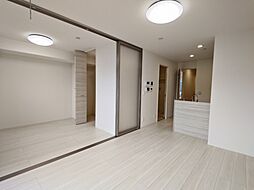 パーシモン グレイス 1階2LDKのリビング/ダイニング