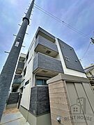 高石駅より徒歩6分 3階 築1年8ヶ月の賃貸物件