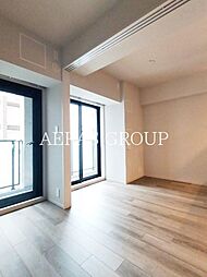 エステムプラザ横濱関内 8階1LDKのリビング/ダイニング