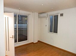 メゾンベレーザ 2階ワンルームのリビング/ダイニング