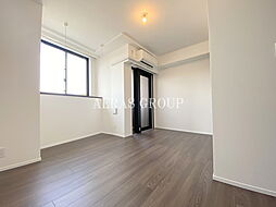 グランパセオ市谷甲良町 502 5階1Kのリビング/ダイニング