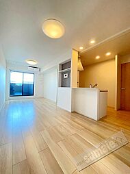 ヴァンヴェール西浜RS 2階2LDKのリビング/ダイニング