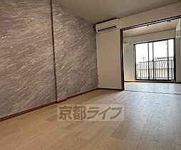 フォルモント城陽 204 2階1LDKのリビング/ダイニング