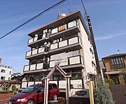 藤森駅より徒歩6分 3階 築39年の賃貸物件