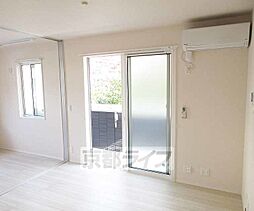 京都地下鉄東西線 御陵駅 徒歩12分の賃貸アパート 1階1LDKのリビング/ダイニング