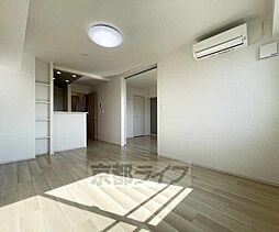 アムール鴨川 303 3階2LDKのリビング/ダイニング