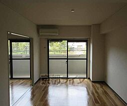 京都地下鉄東西線 東野駅 徒歩24分の賃貸マンション 3階2LDKのリビング/ダイニング