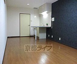 ジョイフル宇治 201 1階ワンルームのリビング/ダイニング