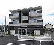 木津駅より徒歩7分 築3年 3階建の賃貸物件