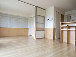 ウエスト　ヴィレッジＩＩ　Ｂ棟 106 1階2LDKのリビング/ダイニング