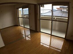 Ｙ＆Ｍ　デイジー 301 3階2LDKのリビング/ダイニング