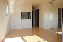 トップスターコート宮崎　B棟 302 3階2LDKのリビング/ダイニング