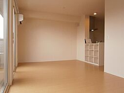 プランドールA棟 （島之内） 201 2階1LDKのリビング/ダイニング