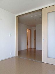 ミニヨン　フィオーレII 103 1階2DKのリビング/ダイニング