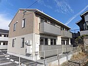 三股駅よりバス7分 徒歩9分 築8年5ヶ月 2階建の賃貸物件