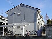 三郷駅より徒歩6分 築39年2ヶ月 2階建の賃貸物件