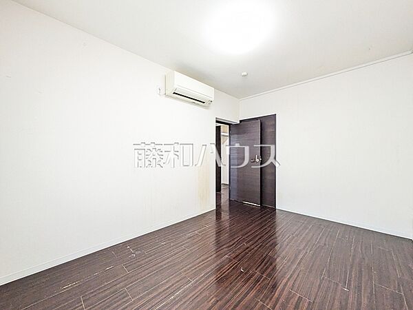 ≪居室≫各部屋に収納も完備されるため、部屋もしっかり片付きそうですね♪　【府中サンライズヒル】