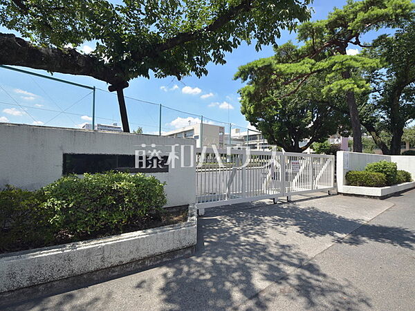 東村山市立八坂小学校 (880m)