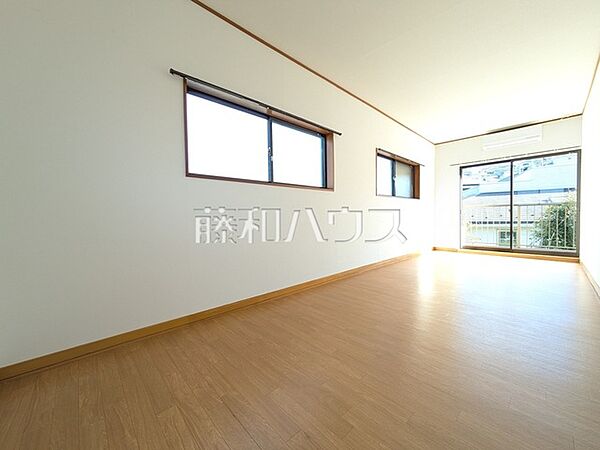 居室　【八王子市散田町3丁目】
