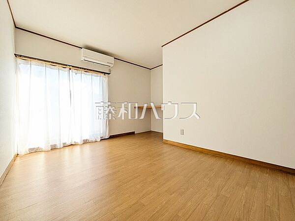 居室　【八王子市散田町3丁目】