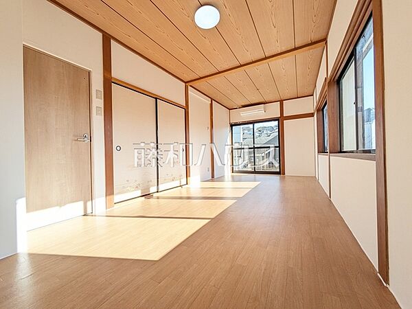 居室　【八王子市散田町3丁目】