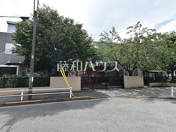 わかくさ保育園 (520m)