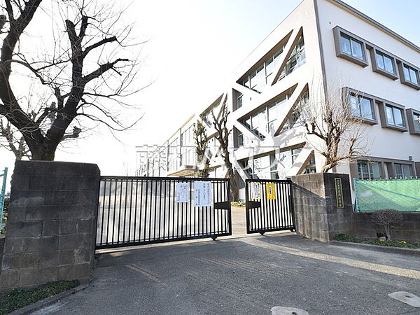 昭島市立玉川小学校 (380m)