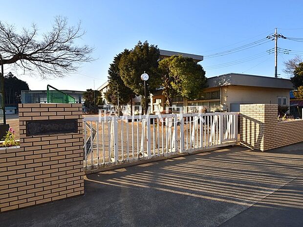 所沢市立小手指中学校 (1610m)