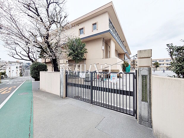 板橋区立赤塚第一中学校 (880m)