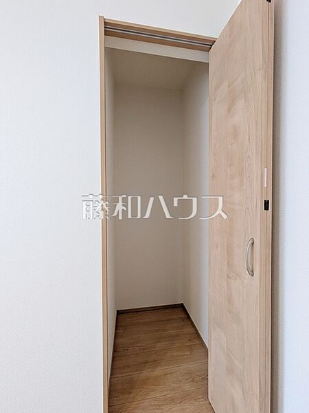B号棟　収納　【練馬区南大泉1丁目】