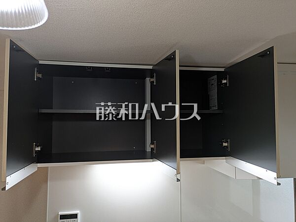 吊り戸棚　【第二西武マンション】