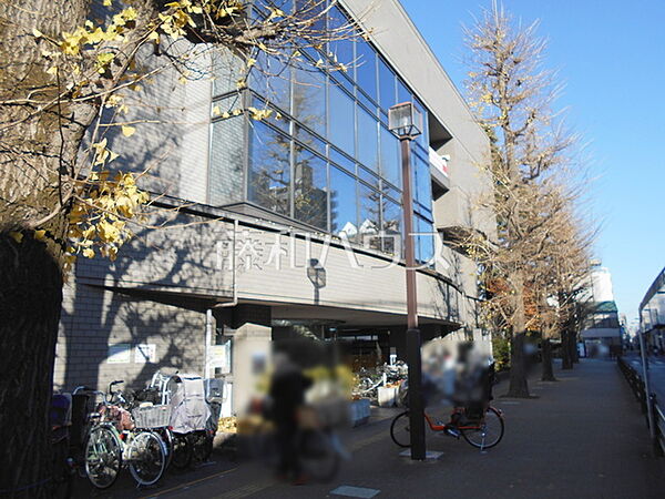 練馬区立貫井図書館 (1090m)