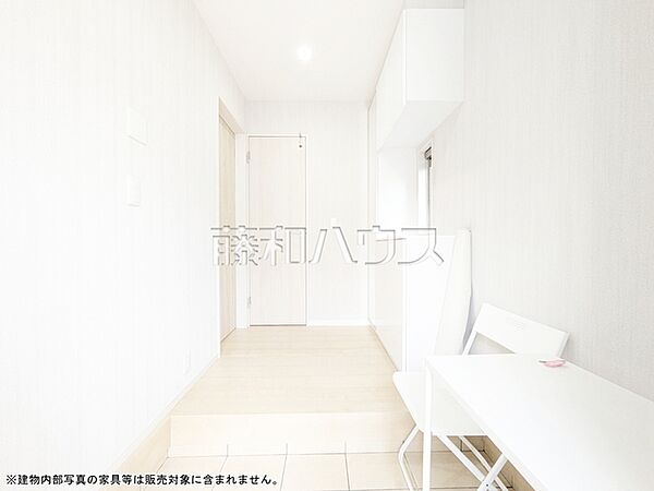 玄関ホール　【志木市柏町2丁目】