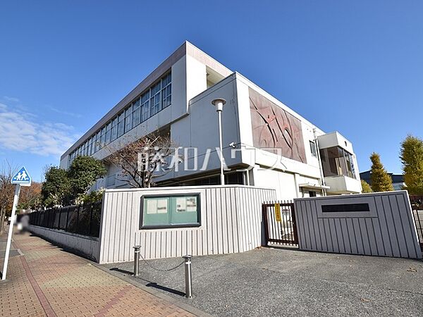 府中市立浅間中学校 (260m)