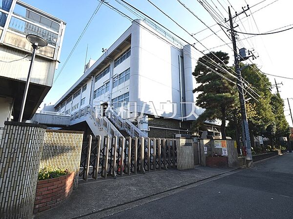 武蔵野市立本宿小学校 (680m)