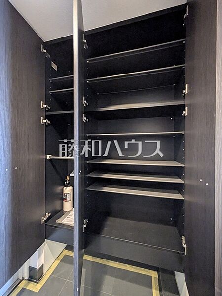 収納　【パークウエスト東京C棟】