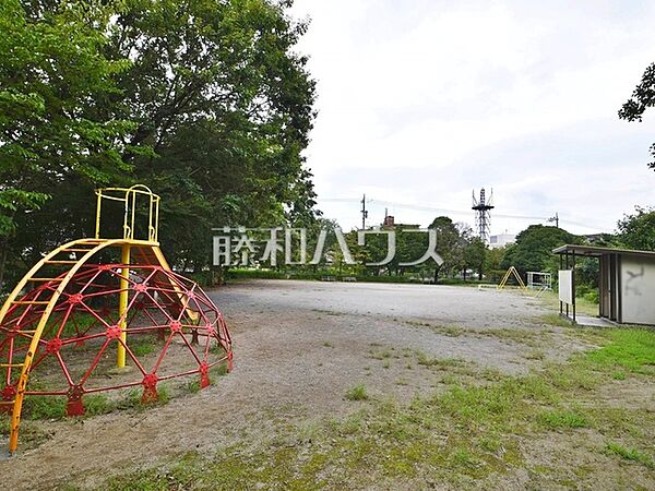 釜沼公園 (330m)