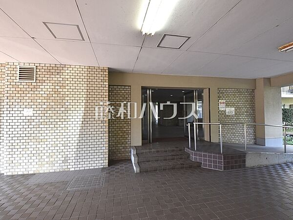 エントランス　【多摩稲城マンション　A棟】