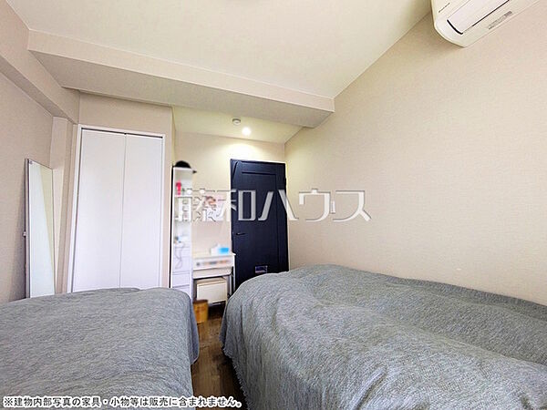 ≪居室≫ 各居室にはクローゼットを完備し、家具を置くスペースが確保しやすい設計がされております。 　【ヴィラロイヤル東中野】