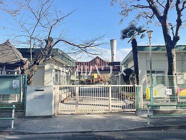 調布多摩川幼稚園 (770m)