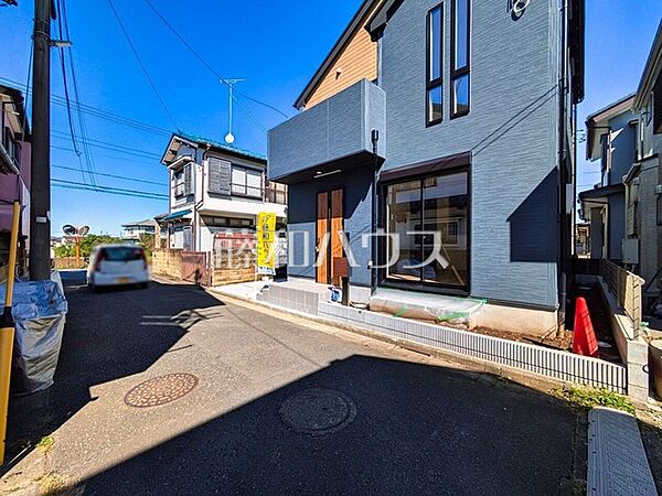 接道状況および現場風景　【東久留米市南町4丁目】 物件の事、諸費用の事など、小さな疑問もお気軽にご連絡・ご相談下さい。